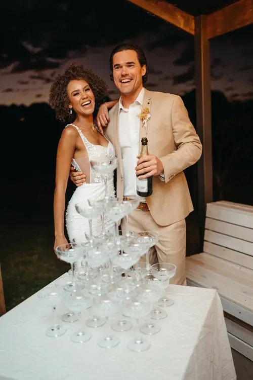 champagne toren bruiloft huren