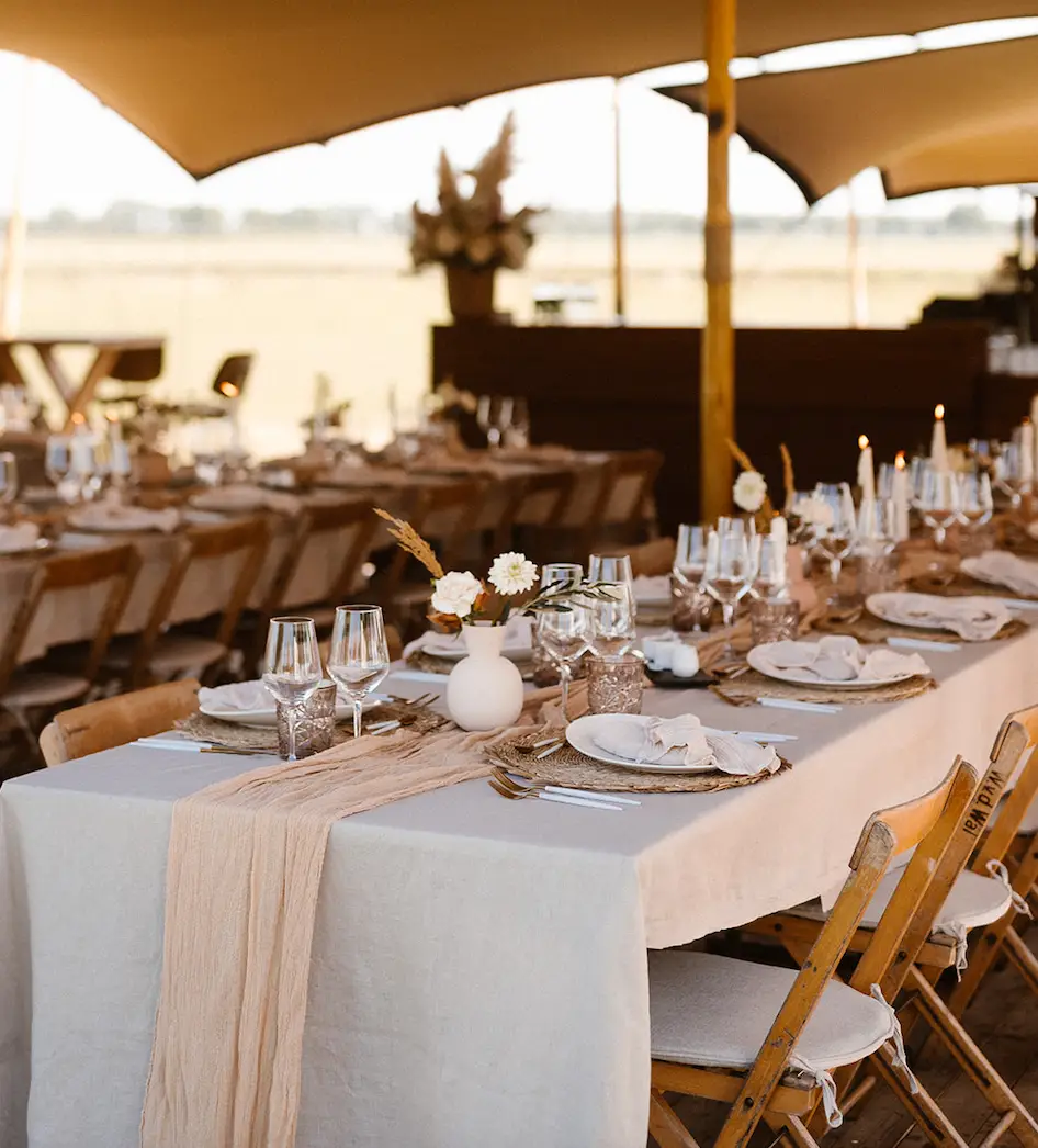 Dinertafel bruiloft stylen