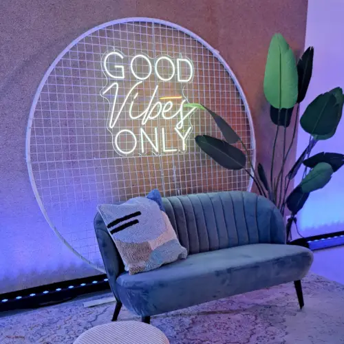 Neon lichtletters Good Vibes Only