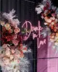 neon lichtletters drunk in love huren