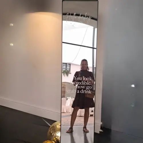 Staande spiegel met tekst Hello Darling