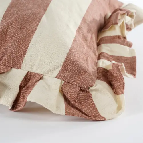 Kussen ruffles gestreept terra wit - Afbeelding 3